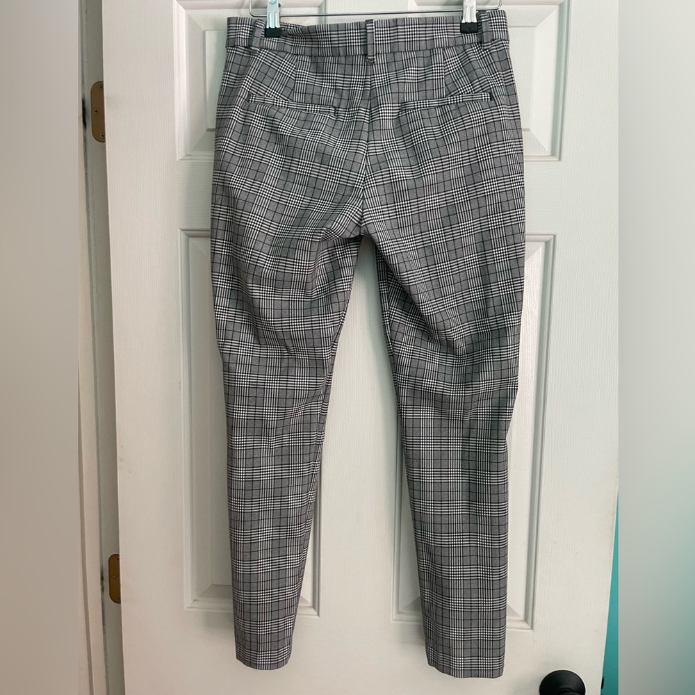 GAP Signature Skinny Ankle Pants - Size 6 - Plaid - Black & White - Work Pants